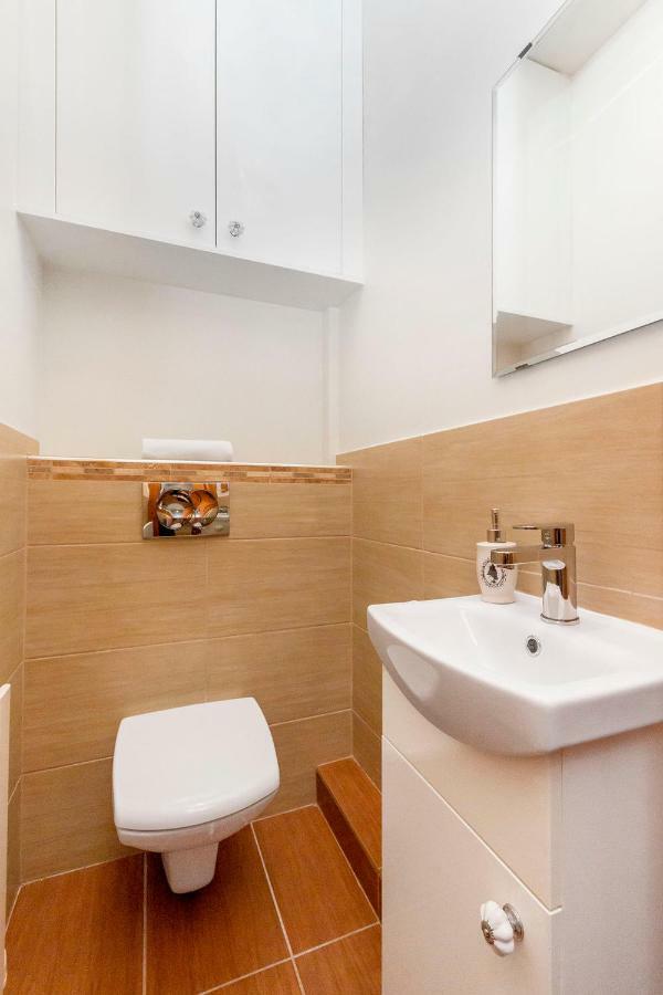 Beautiful Holyrood Park Apartment Edinburg Exteriör bild